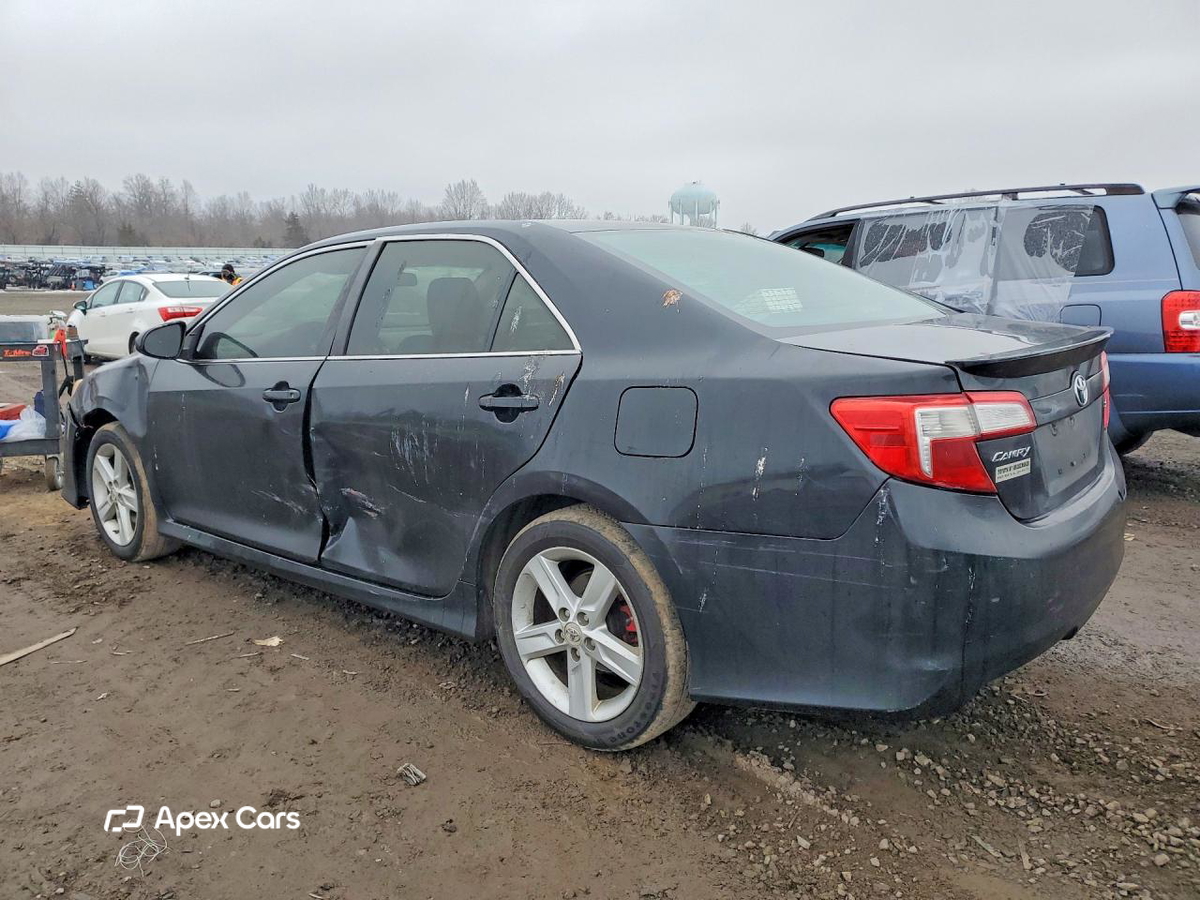 Toyota Camry 2012
