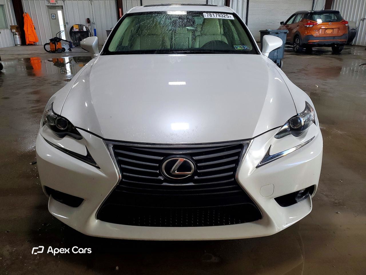 Lexus IS 2016