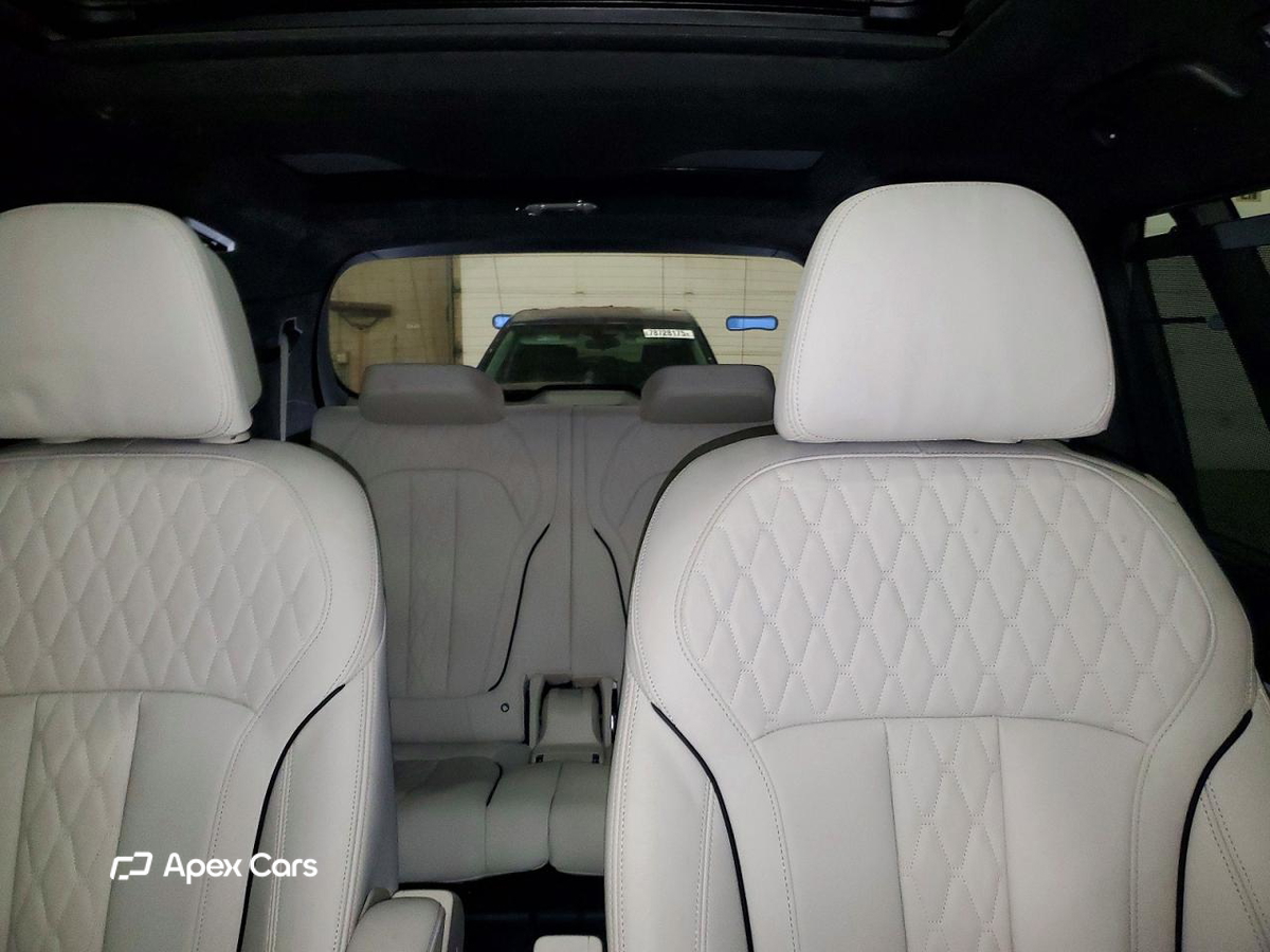 BMW X7 2022