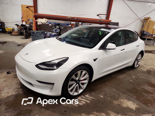 Tesla Model 3 2021 - Image 1 of 13