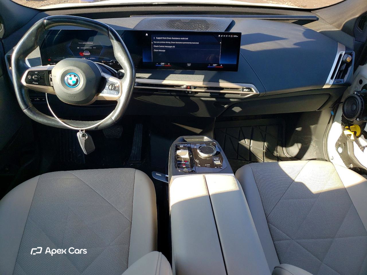 BMW iX 2023
