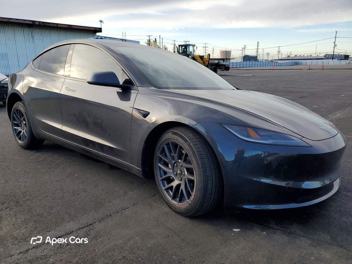Tesla Model 3 2025