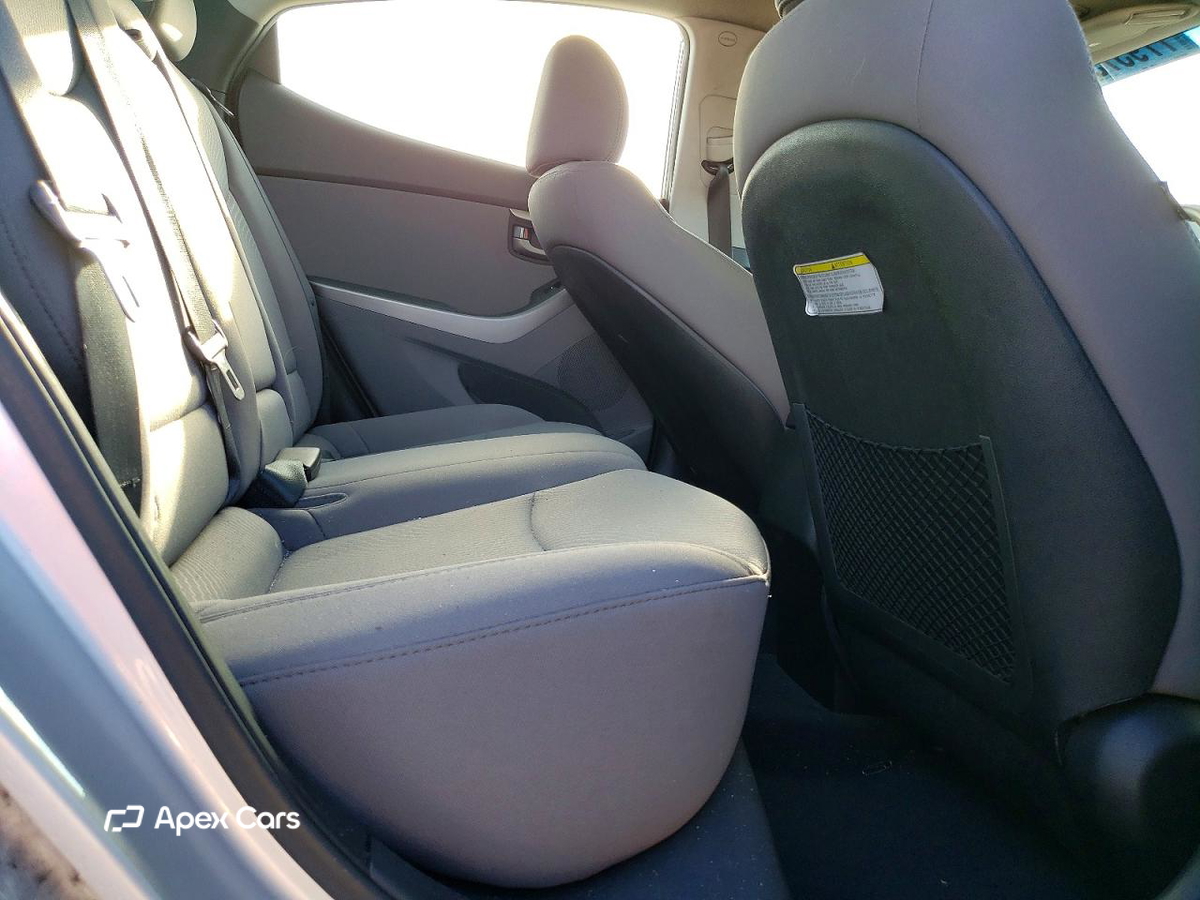 Hyundai Elantra 2016