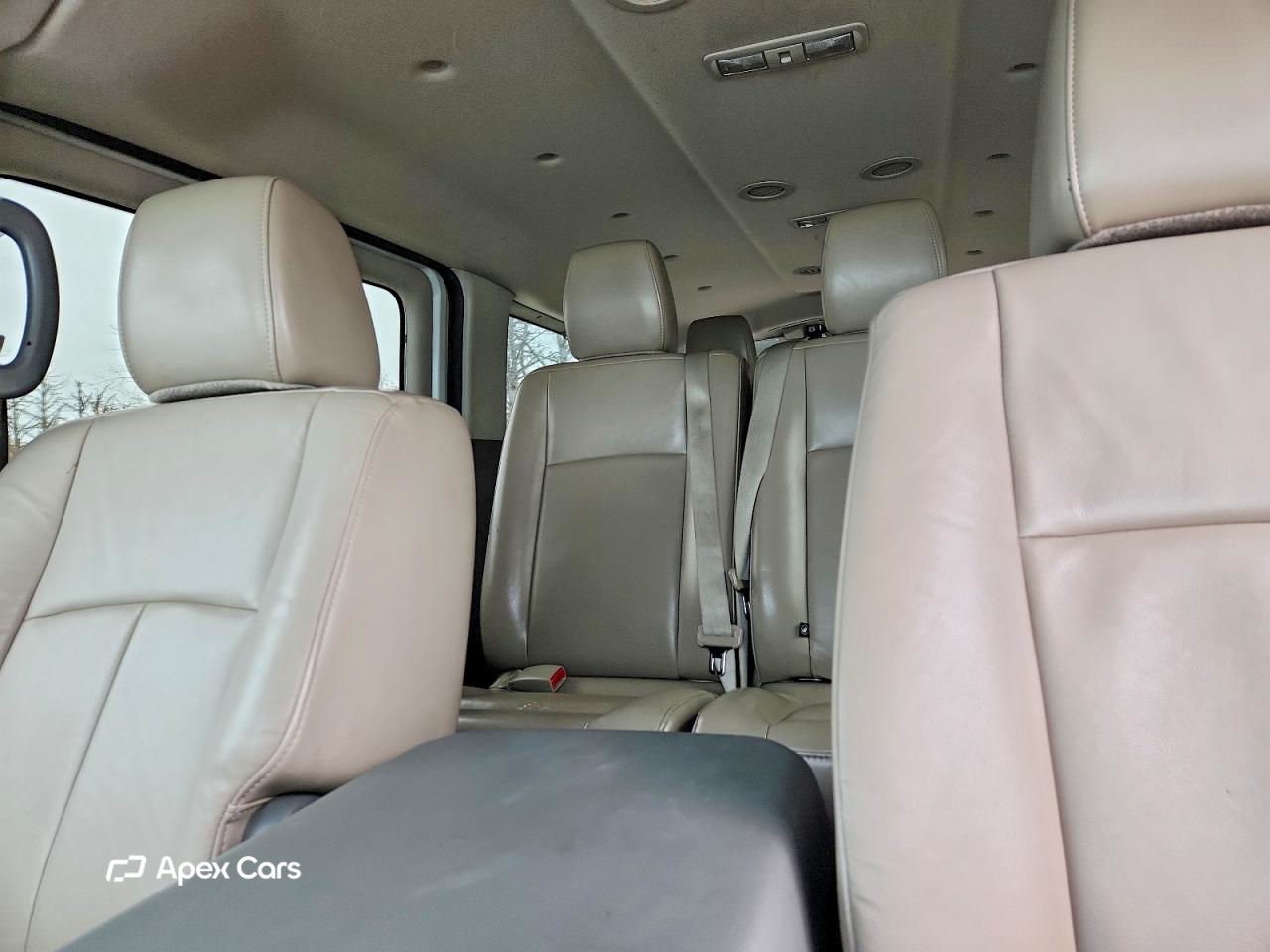 Nissan NV 2016