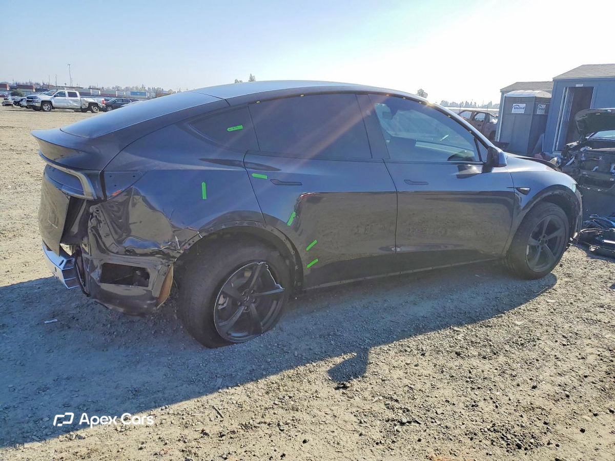 Tesla Model Y 2026