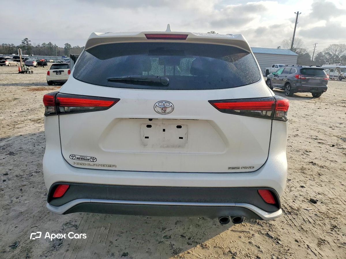 Toyota Highlander 2021