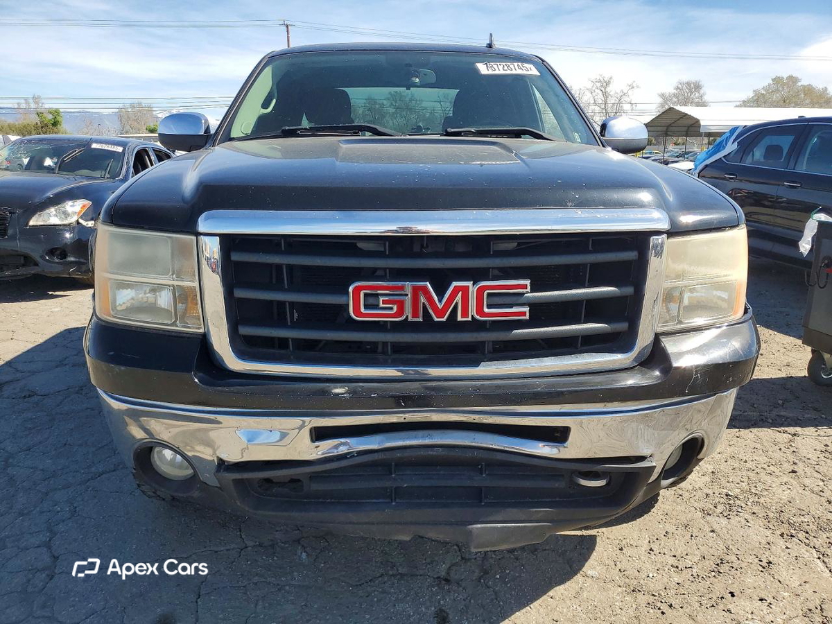 GMC Sierra 2011