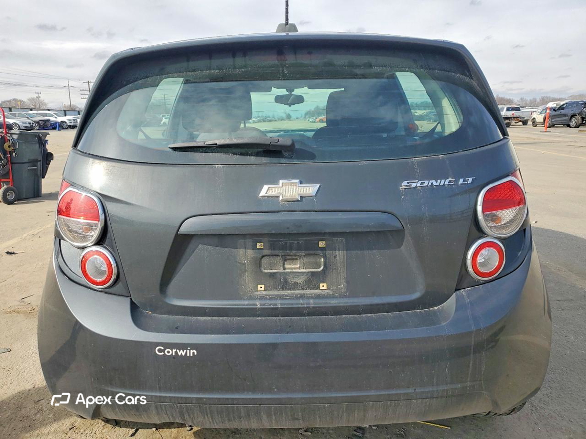 Chevrolet Sonic 2015