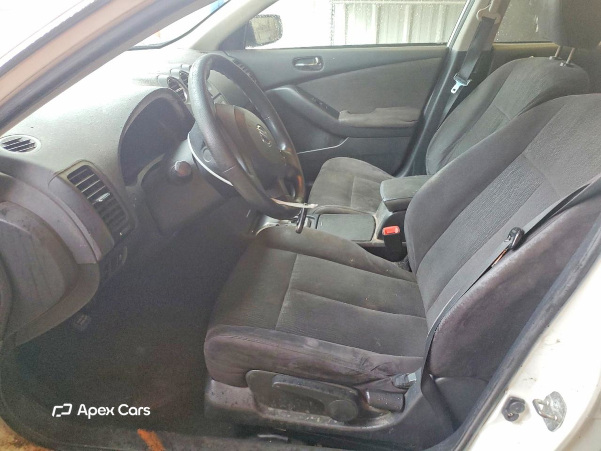 Nissan Altima 2011