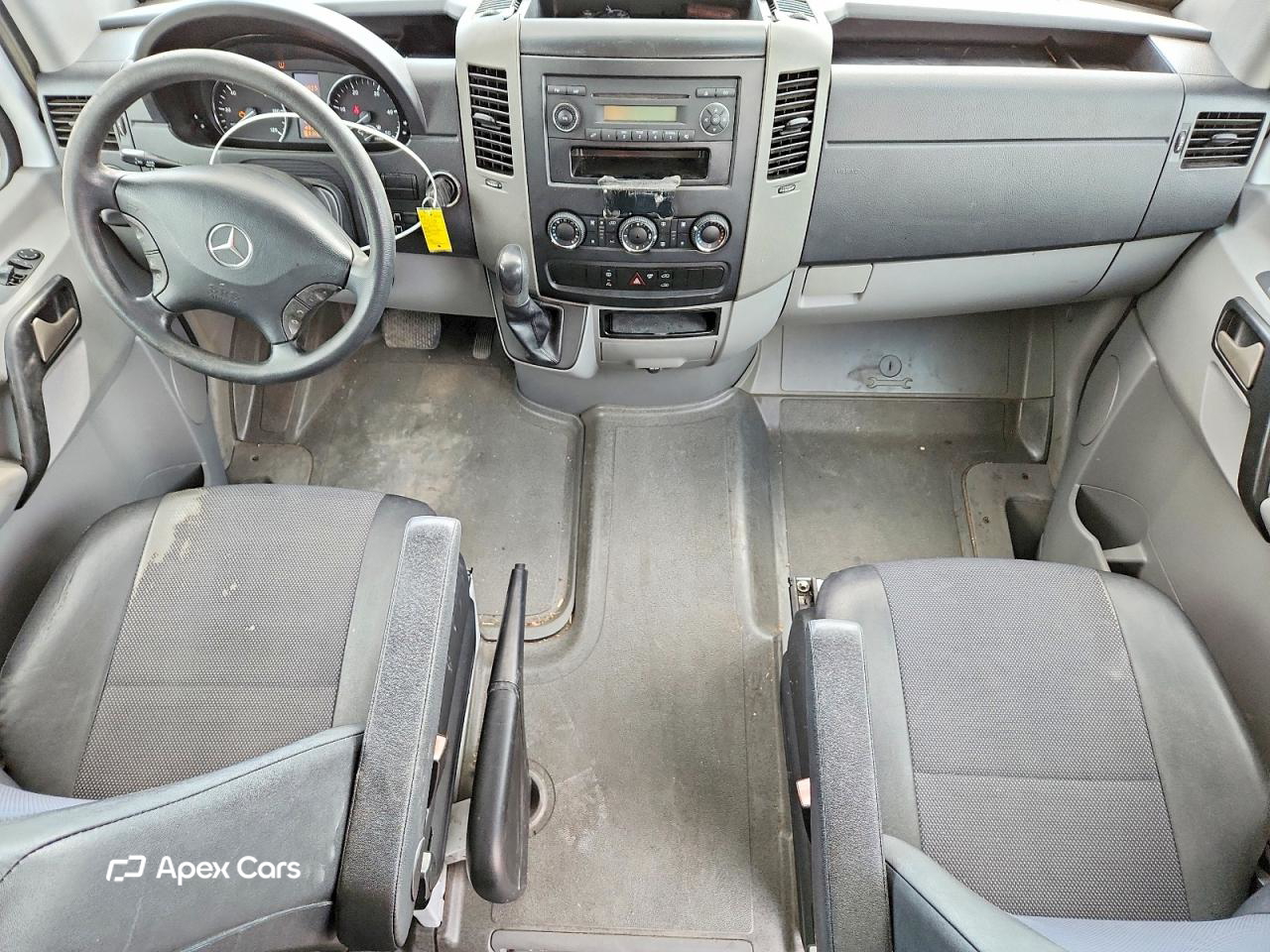 Mercedes-Benz Sprinter 2013