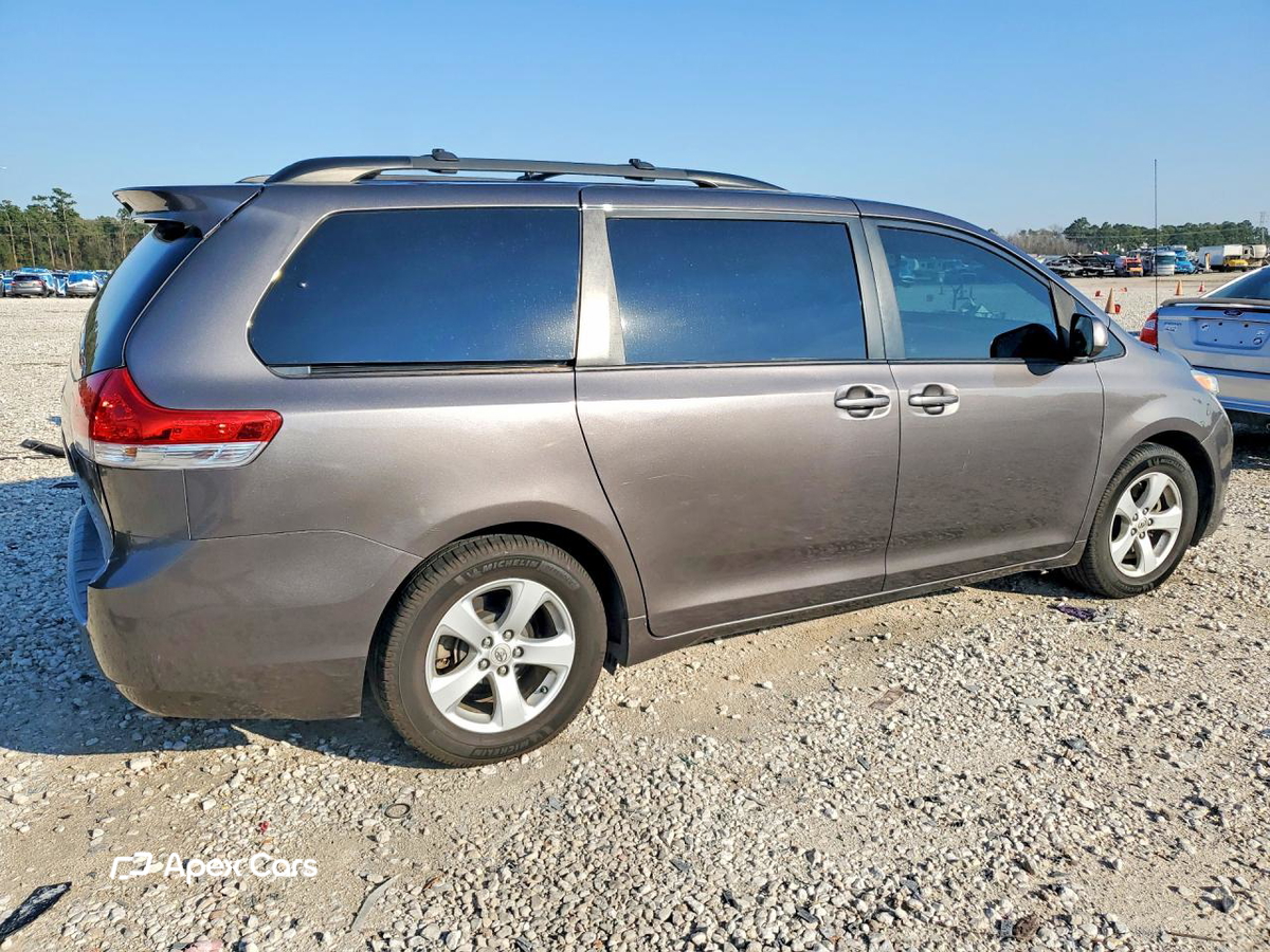 Toyota Sienna 2012