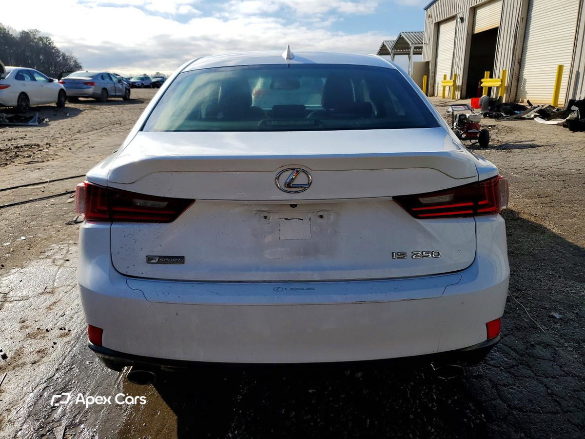 Lexus IS 2015