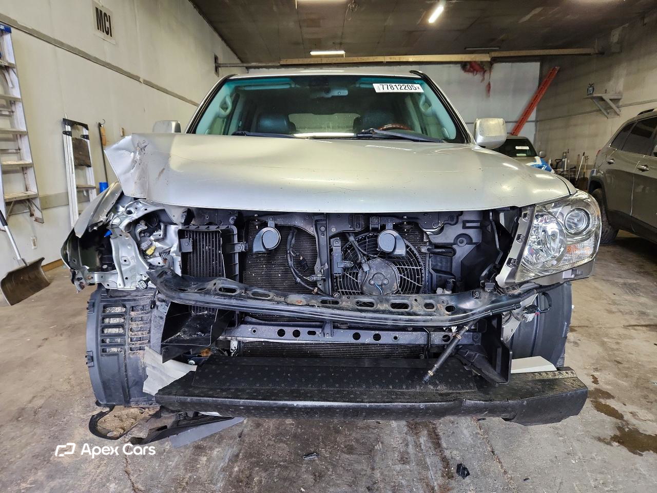 Lexus LX 2011