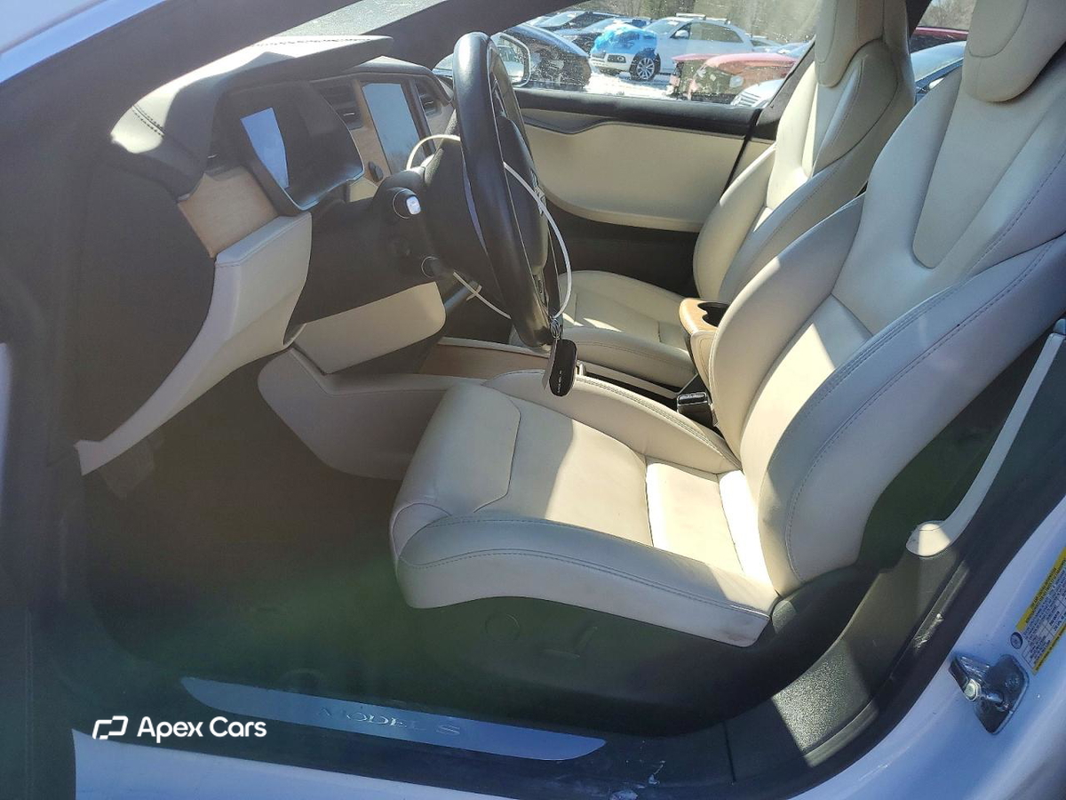 Tesla Model S 2020