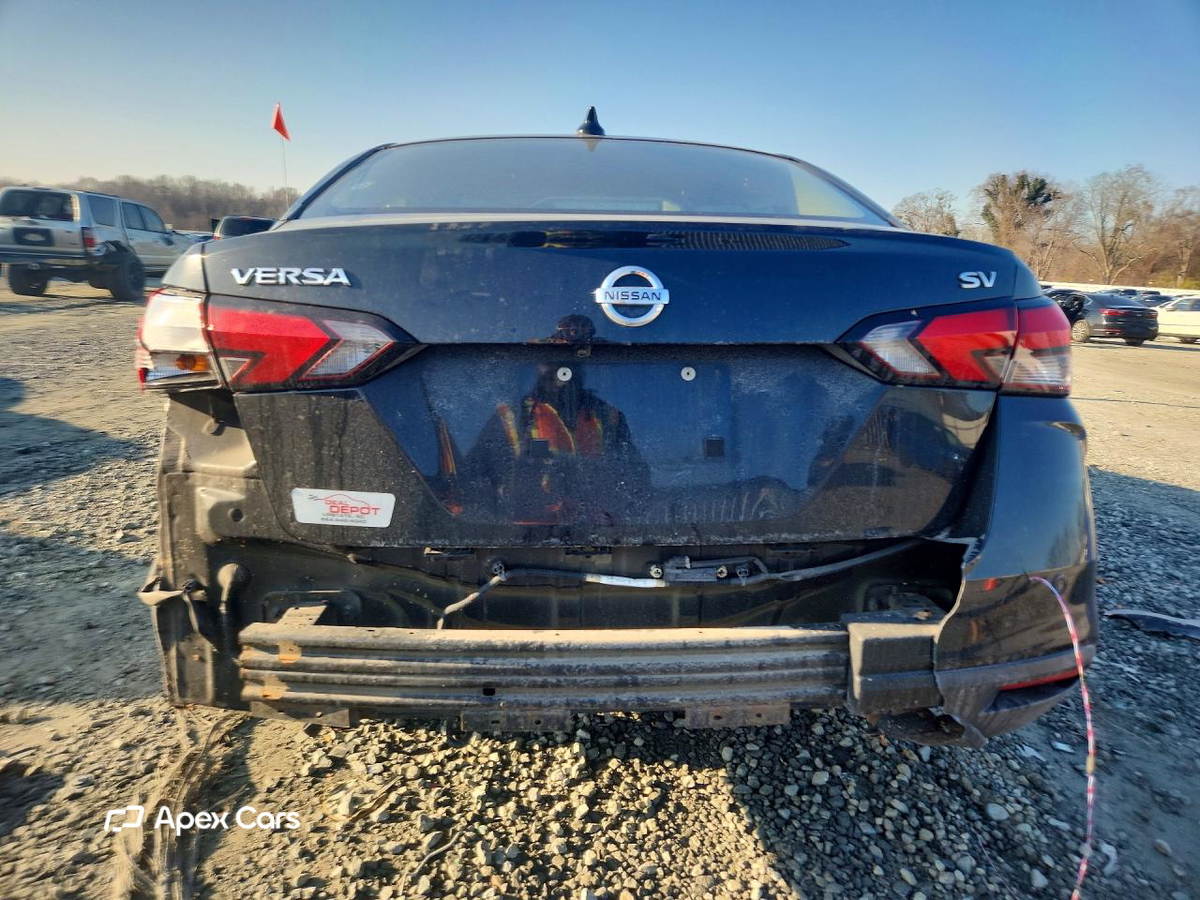 Nissan Versa 2020