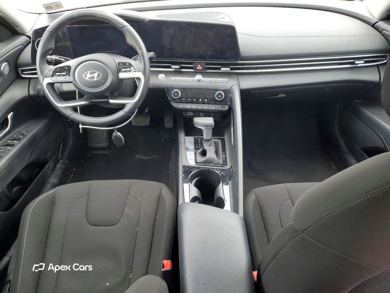 Hyundai Elantra 2024
