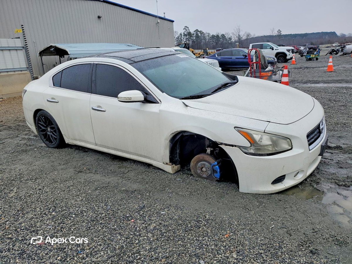 Nissan Maxima 2013