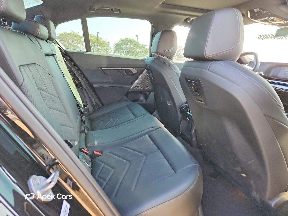 BMW i5 2024