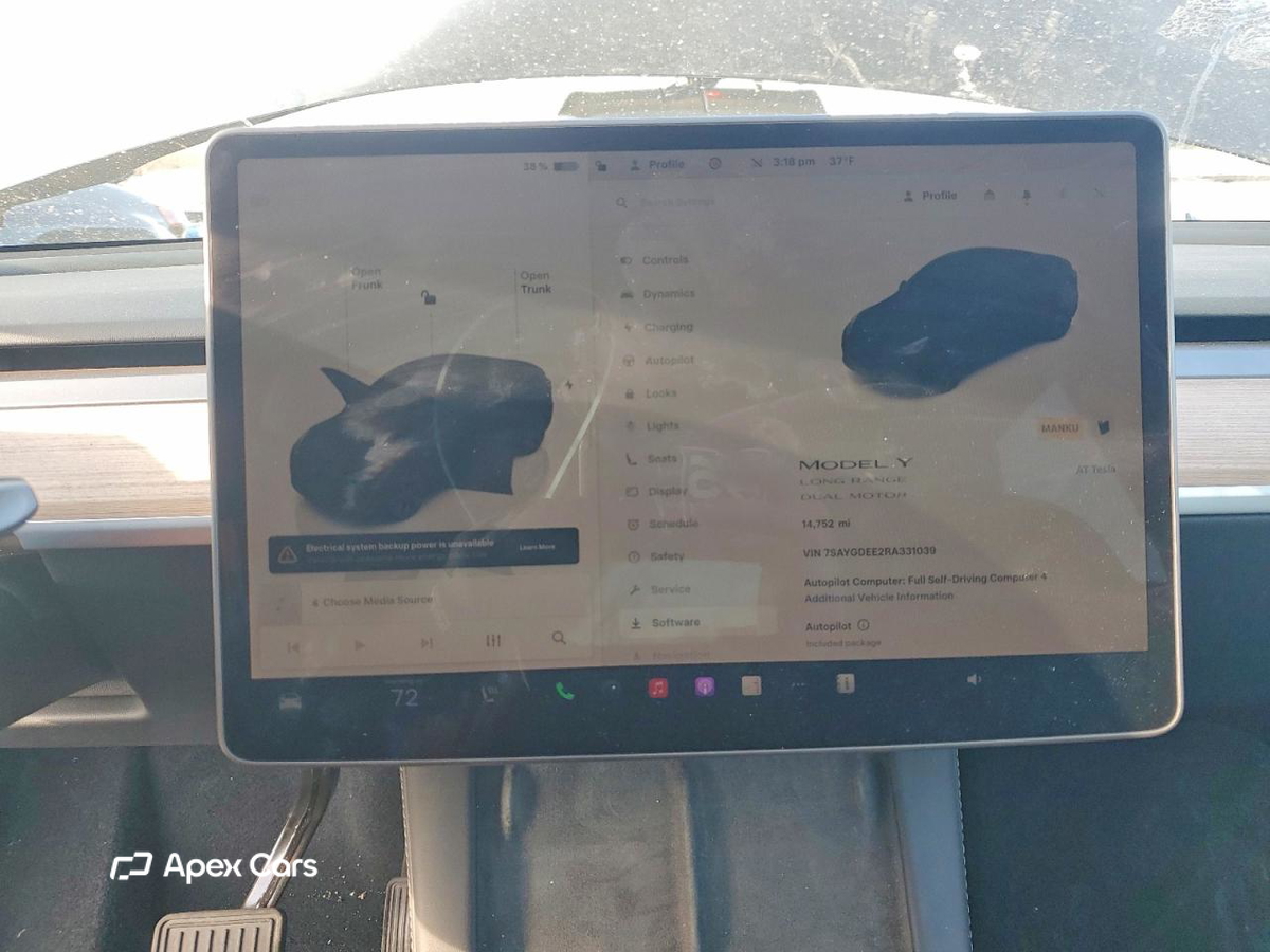 Tesla Model Y 2024