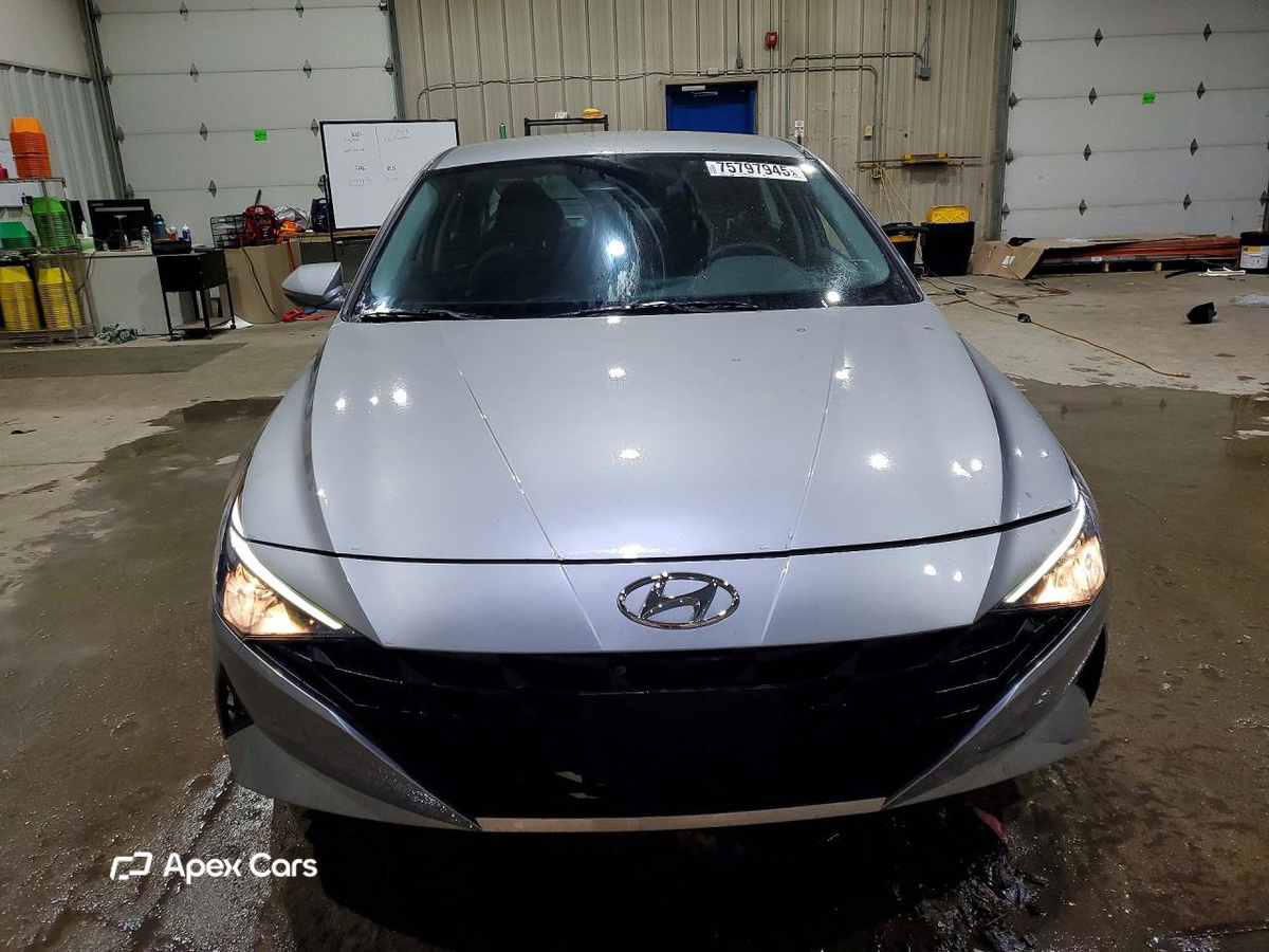 Hyundai Elantra 2023