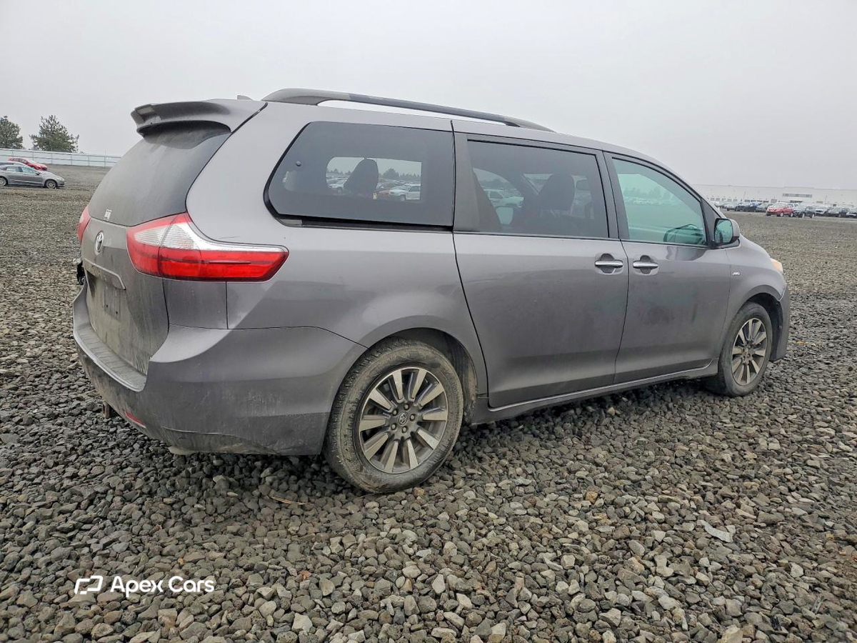 Toyota Sienna 2018