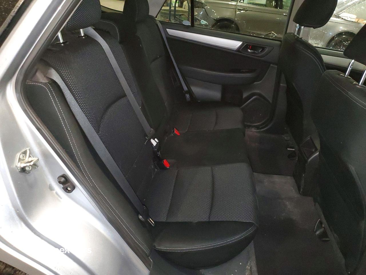 Subaru Outback 2017