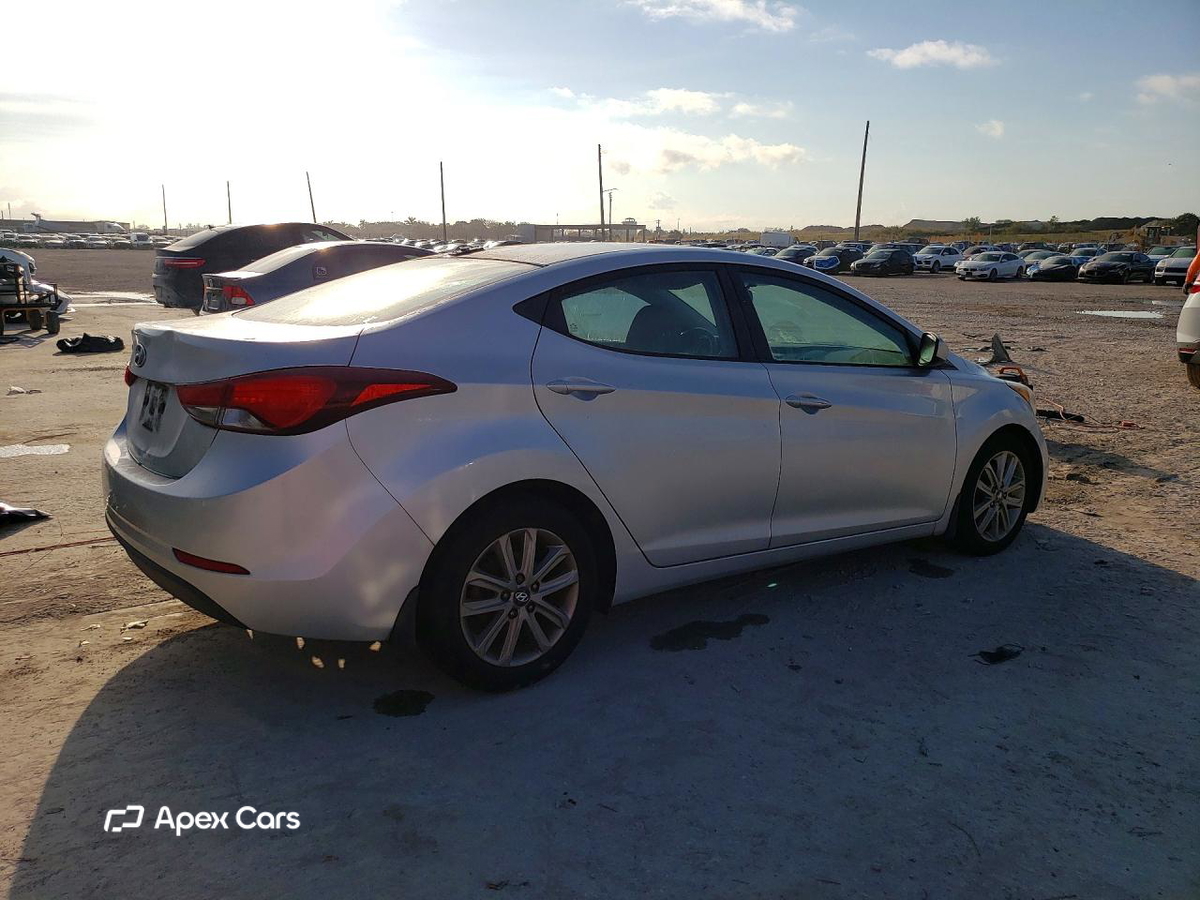 Hyundai Elantra 2016