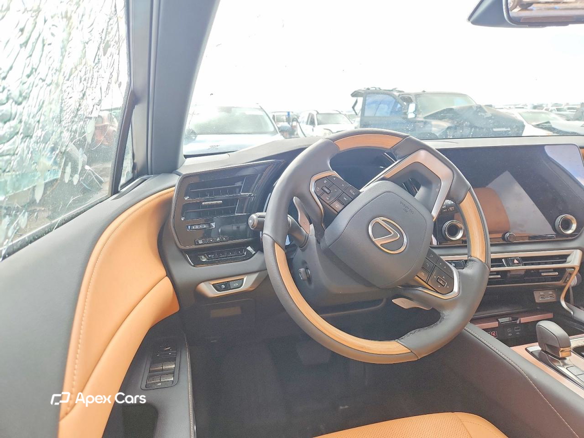 Lexus RX 2025