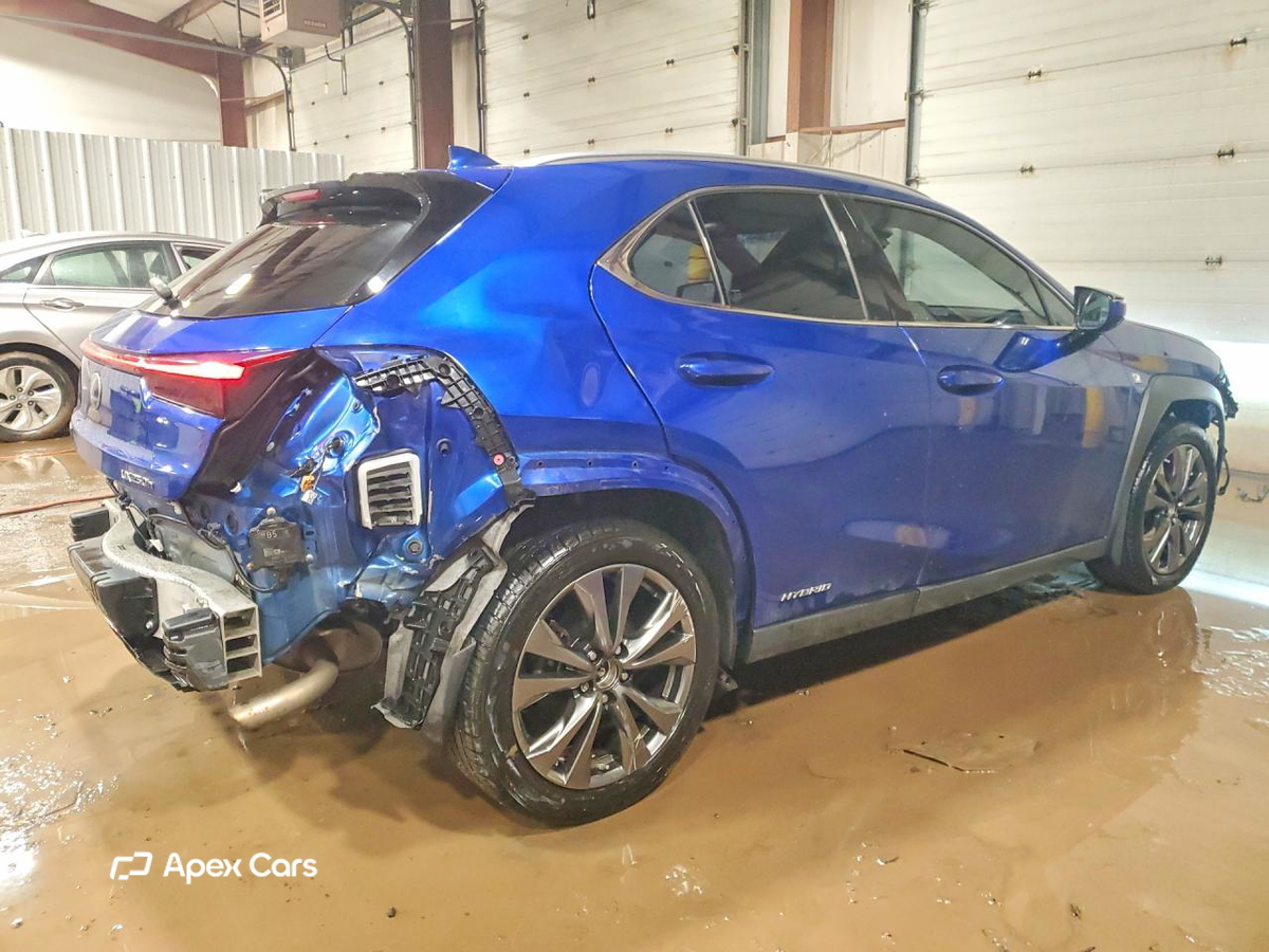Lexus UX 2021
