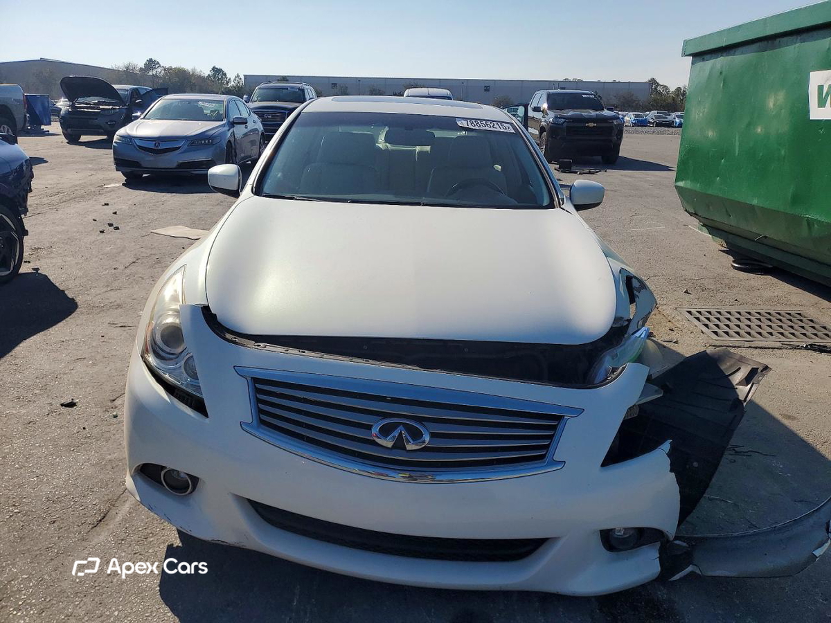 Infiniti Q40 2015