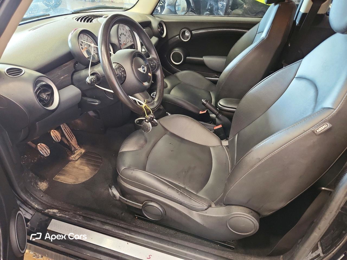 MINI Cooper 2012