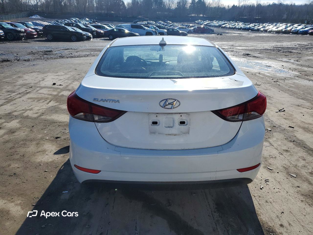 Hyundai Elantra 2016