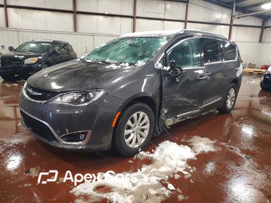 Chrysler Pacifica 2017 - Image 1 of 14