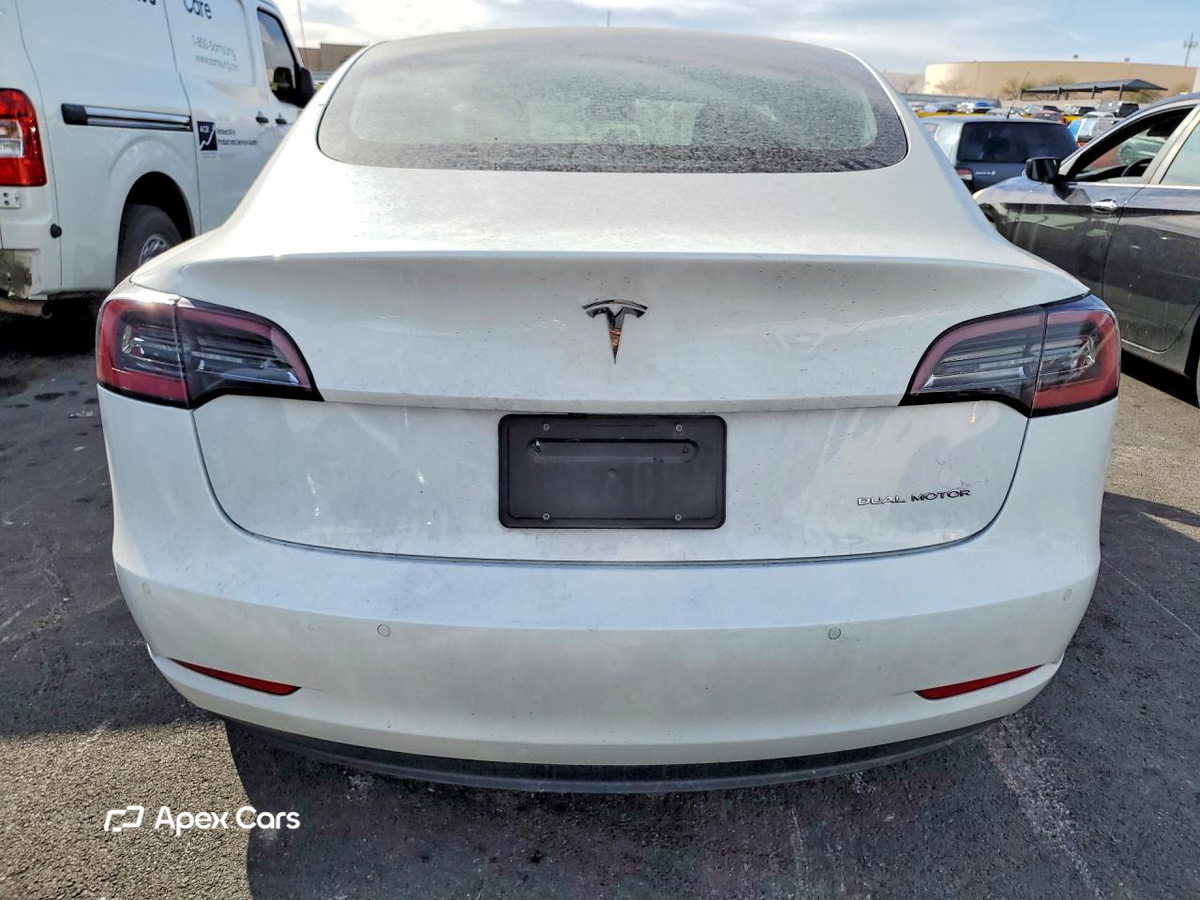 Tesla Model 3 2020