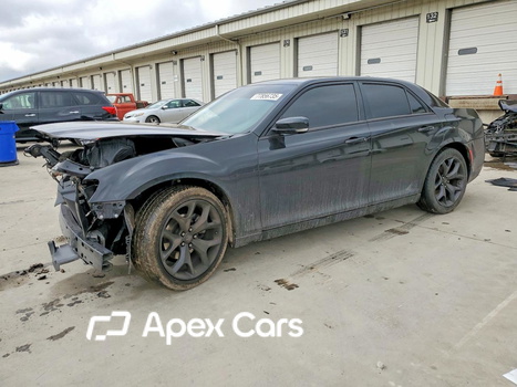 Chrysler 300 2022 - Image 1 of 13