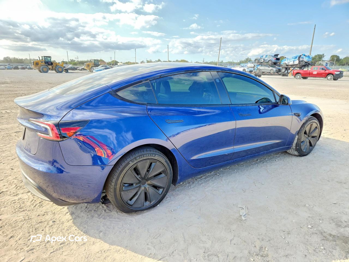 Tesla Model 3 2025
