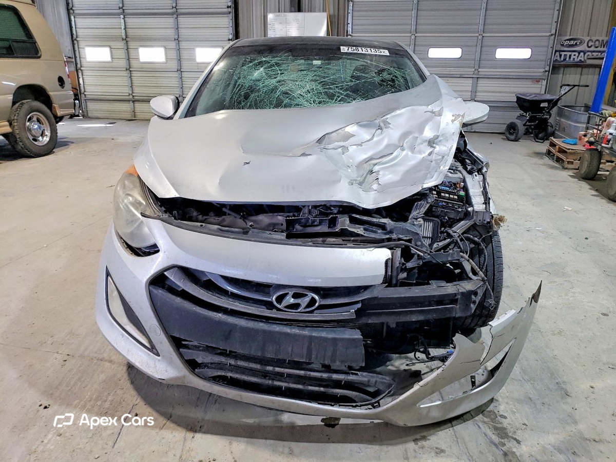 Hyundai Elantra 2013