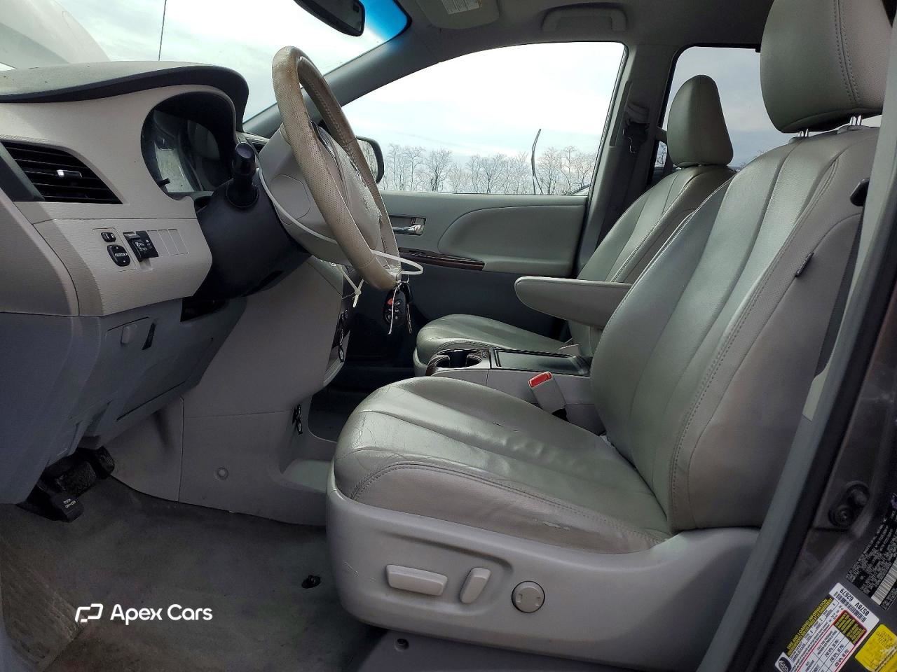 Toyota Sienna 2014