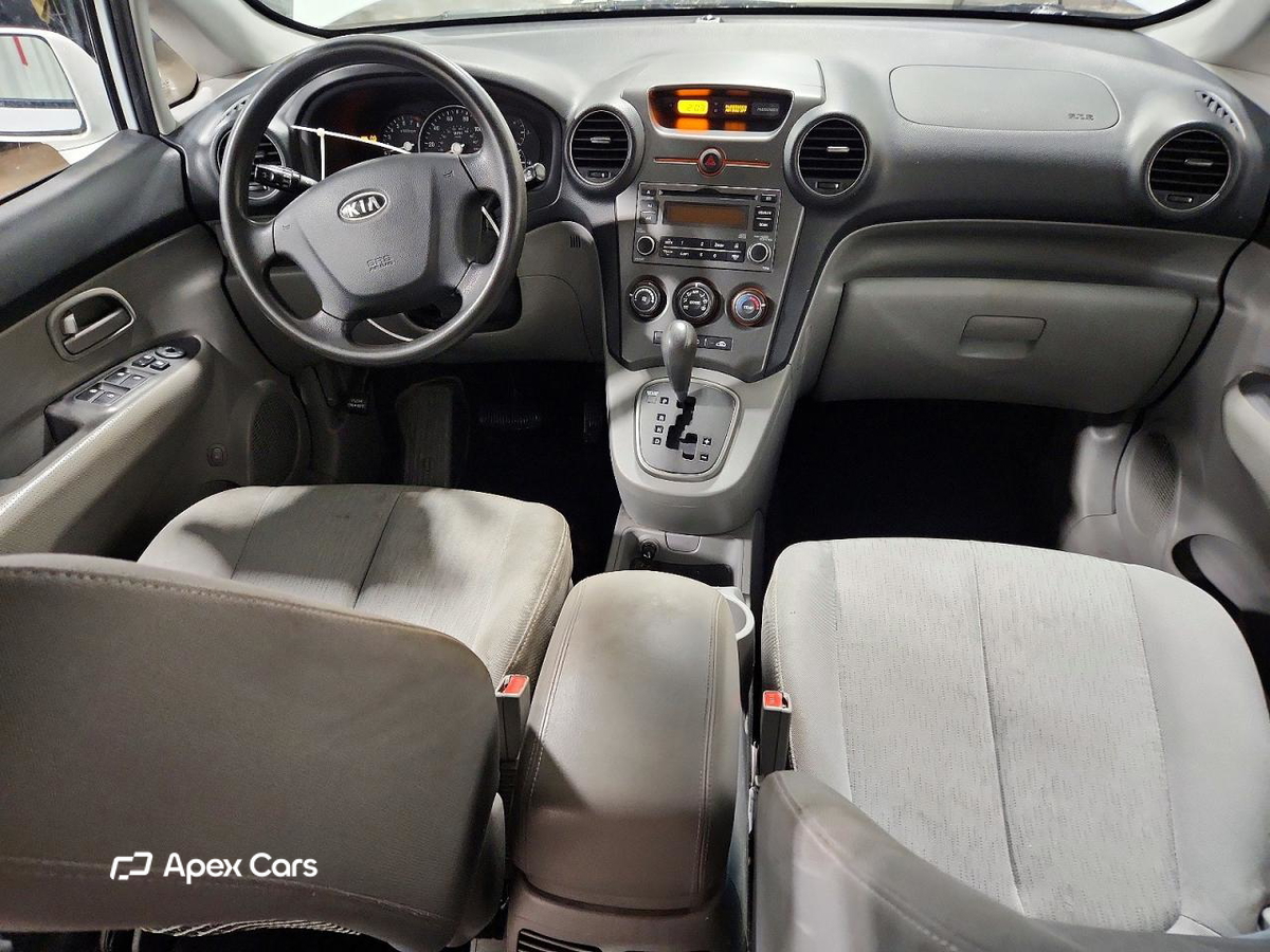 Kia Rondo 2008