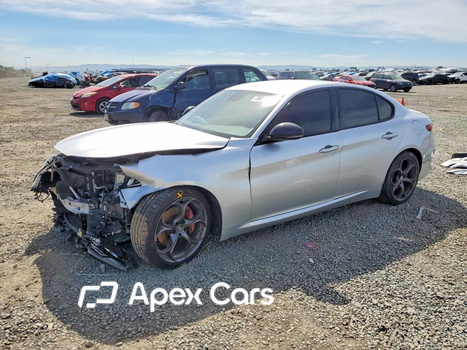 Alfa Romeo Giulia 2019 - Image 1 of 14