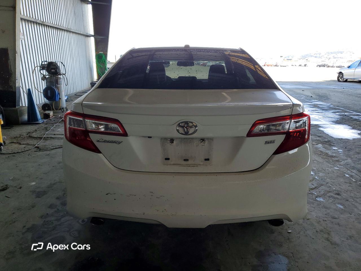 Toyota Camry 2012