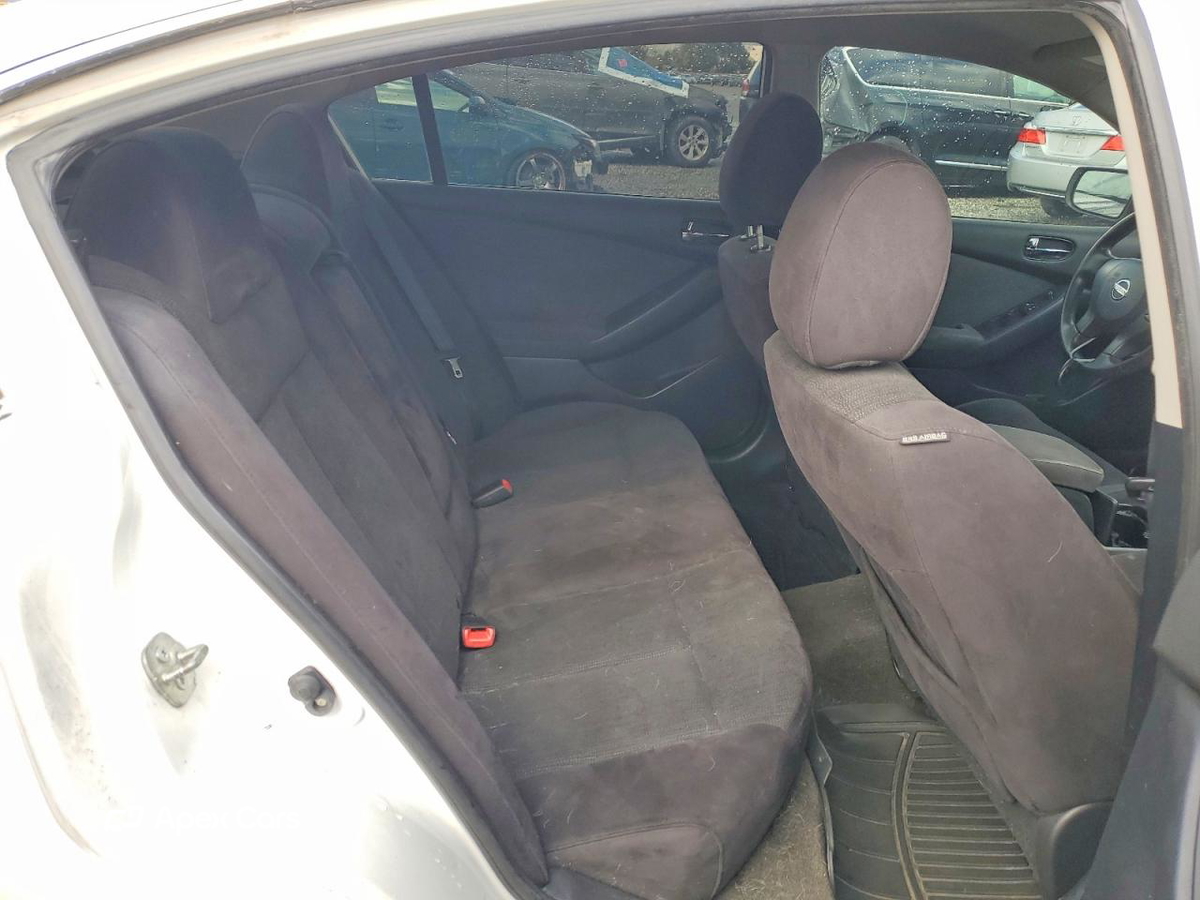Nissan Altima 2011