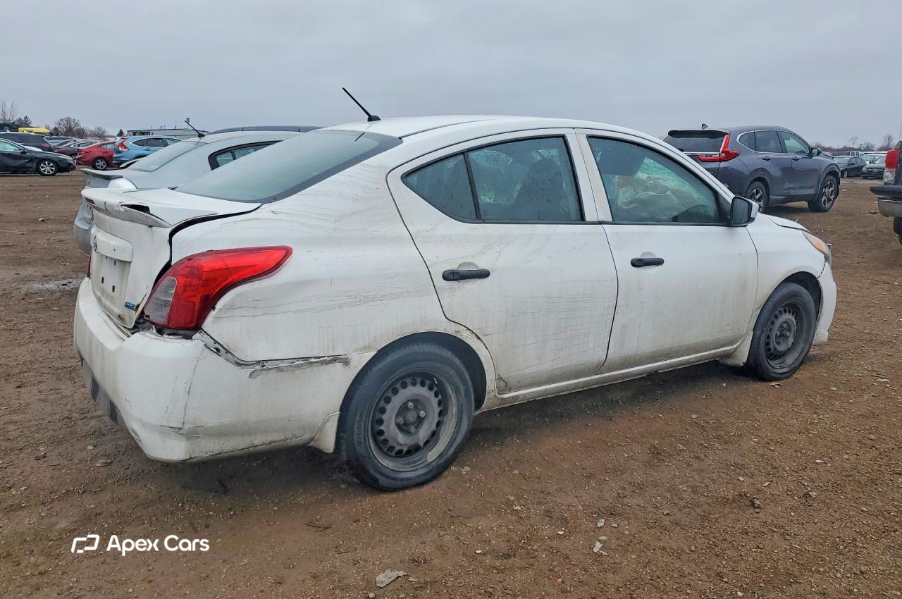 Nissan Versa 2016