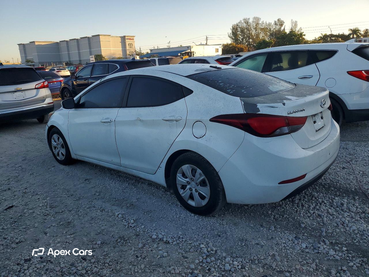 Hyundai Elantra 2016