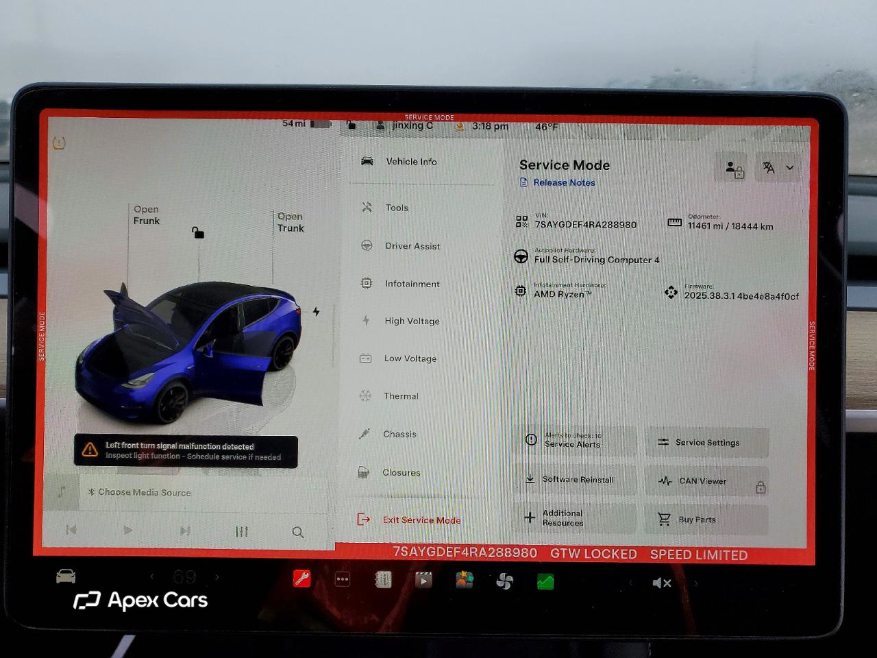 Tesla Model Y 2024