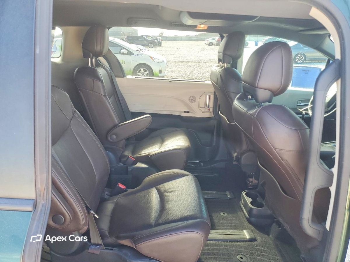 Toyota Sienna 2021