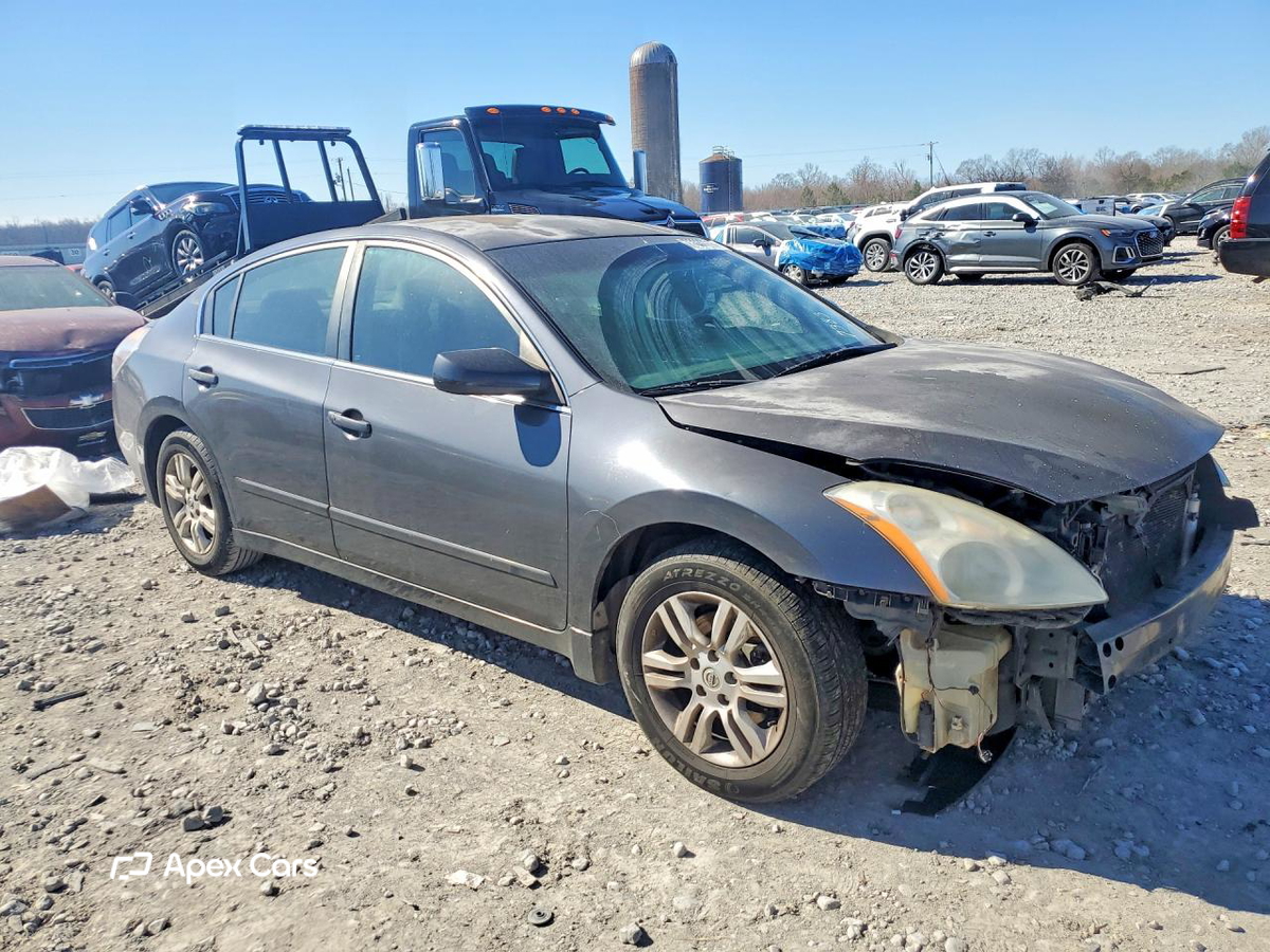 Nissan Altima 2012