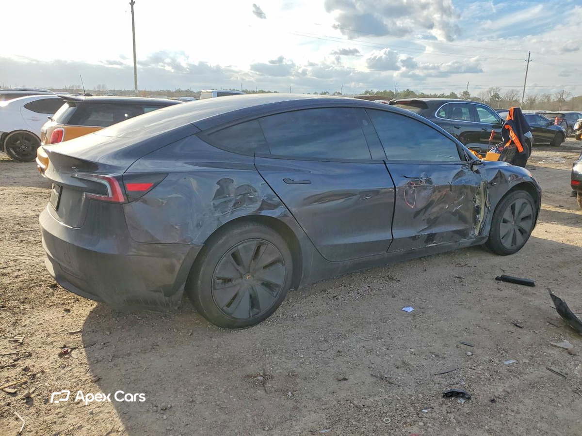 Tesla Model 3 2024