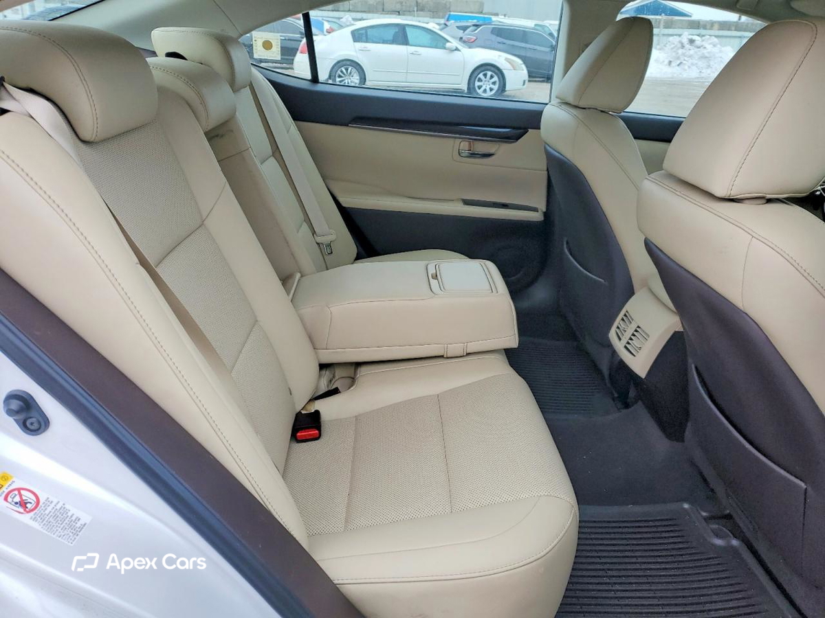Lexus ES 2016