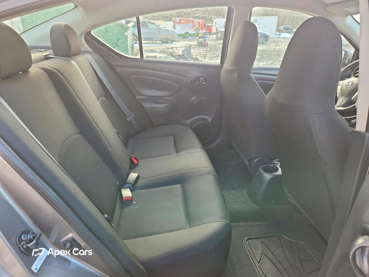 Nissan Versa 2016